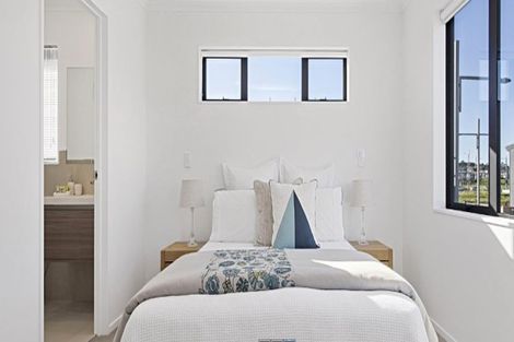 Photo of property in 1 Gallipoli Place, Flat Bush, Auckland, 2019