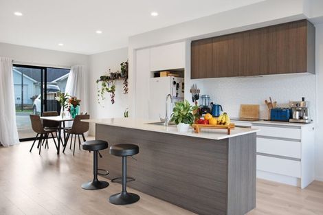 Photo of property in 7b Podgora Avenue, Kumeu, 0810