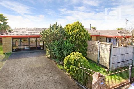 Photo of property in 32 Trimdon Street, Randwick Park, Auckland, 2105