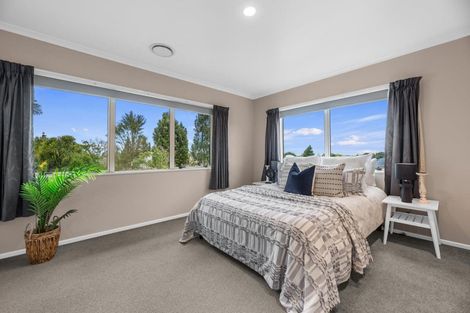 Photo of property in 11 Hinton Place, Pyes Pa, Tauranga, 3112