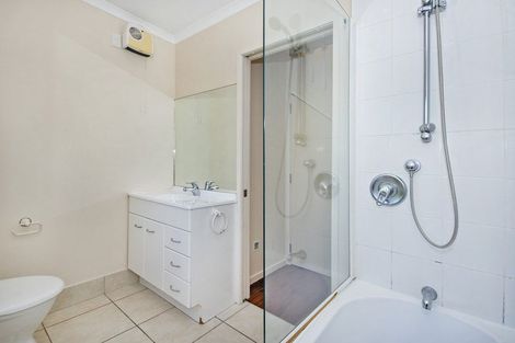 Photo of property in 16b Bermuda Place, One Tree Point, 0118