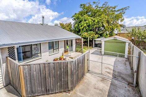 Photo of property in 2/121 Hay Street, Bromley, Christchurch, 8062