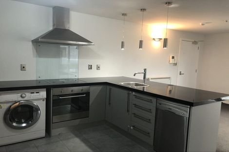 Photo of property in 10/16 Hutcheson Street, Sydenham, Christchurch, 8023