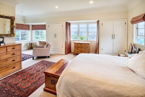 Photo of property in 11 Kinross Street, Kelburn, Wellington, 6012