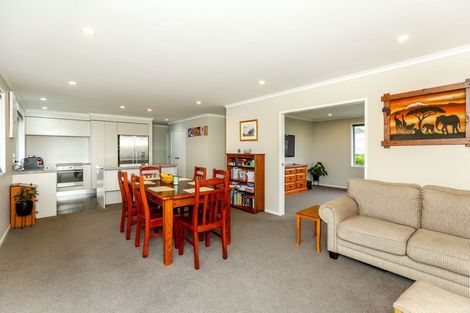 Photo of property in 37 Ainslee Street, Highlands Park, New Plymouth, 4312