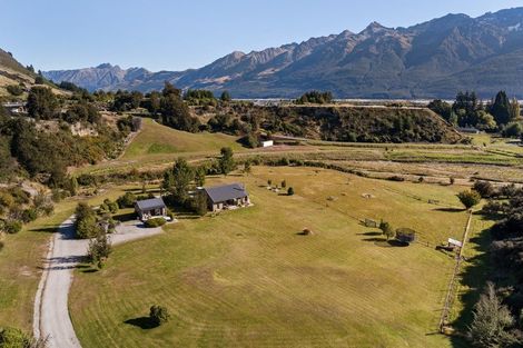 Photo of property in 54 Xenicus Rise, Glenorchy, 9372