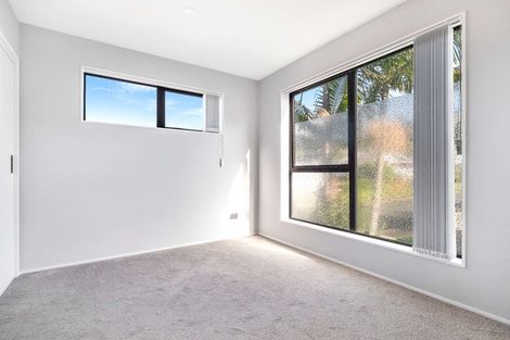 Photo of property in 1b Tacitus Place, Totara Vale, Auckland, 0629