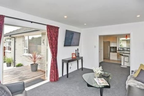 Photo of property in 1/37 Santa Rosa Avenue, Halswell, Christchurch, 8025