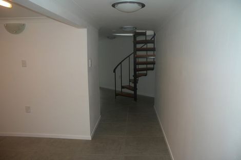 Photo of property in 19 Willow Avenue, Birkenhead, Auckland, 0626