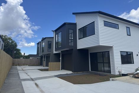 Photo of property in 14e Serjeant Street, Henderson, Auckland, 0612