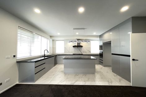 Photo of property in 36 Windlass Street, Long Bay, Auckland, 0630