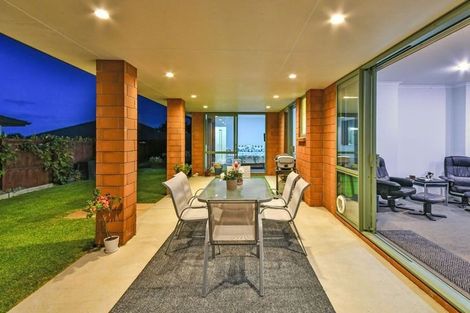 Photo of property in 98 Helenslee Road, Pokeno, 2472