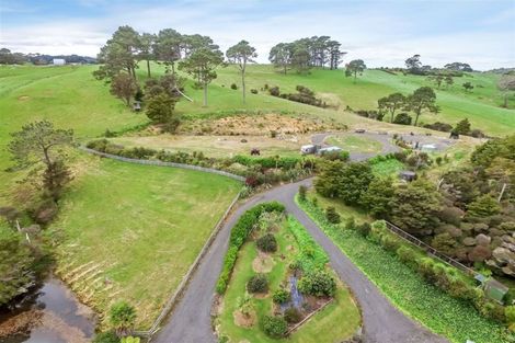 Photo of property in 868 Haruru Road, Wainui, 0873