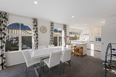 Photo of property in 37 Waikawa Road, Picton, 7220