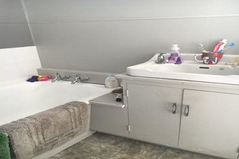 Photo of property in 15b Te Aroha Street, Hamilton East, Hamilton, 3216