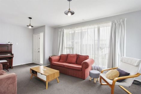 Photo of property in 2/59 Winters Road, Redwood, Christchurch, 8051