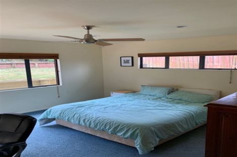 Photo of property in 11 Fairchild Avenue, Goodwood Heights, Auckland, 2105