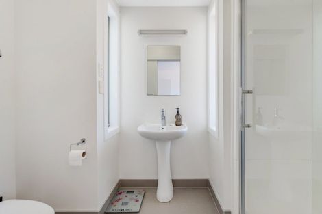 Photo of property in 9 Shelly Beach Parade, Cockle Bay, Auckland, 2014