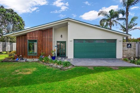 Photo of property in 4 Ringer Avenue, Matapouri, Whangarei, 0173