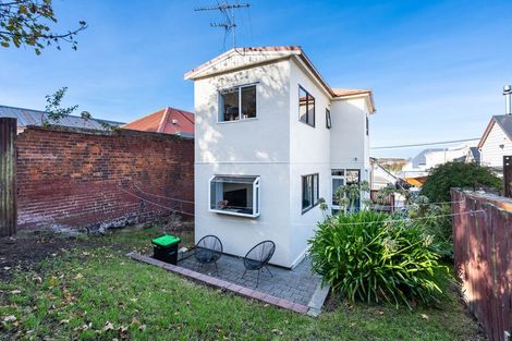 Photo of property in 10 Fernhill Street, Dunedin Central, Dunedin, 9016