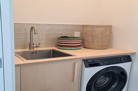 Photo of property in 2/5 Camden Road, Sandringham, Auckland, 1025