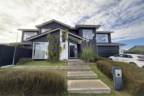 Photo of property in 85 Station Road, Kumeu, 0810