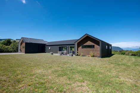 Photo of property in 42 Lacebark Drive, Kinloch, Taupo, 3377
