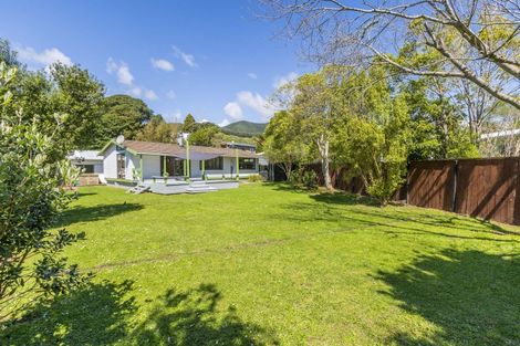 Photo of property in 30 Hookway Grove, Paraparaumu, 5032