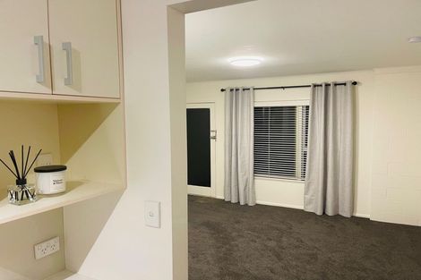 Photo of property in 2/58 Amaru Road, One Tree Hill, Auckland, 1061