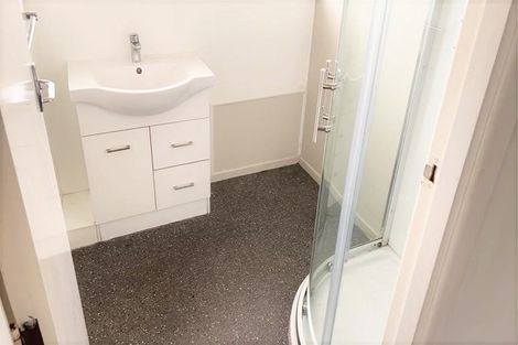 Photo of property in 194 Don Buck Road, Massey, Auckland, 0614