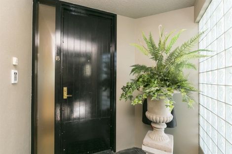 Photo of property in Highwic, 18/32 Hobson Street, Thorndon, Wellington, 6011