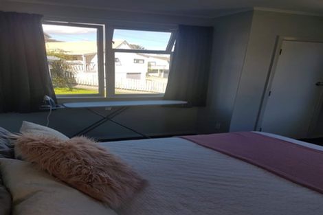 Photo of property in 18 Owhiti Street, Titahi Bay, Porirua, 5022