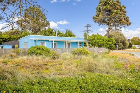 Photo of property in 19 South Crescent, Amberley, 7481