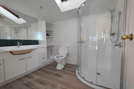 Photo of property in 2 Mellons Bay Road, Howick, Auckland, 2014