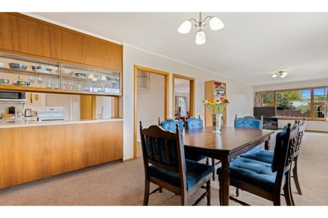 Photo of property in 7 Mirfield Place, Russley, Christchurch, 8042