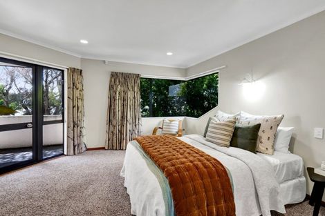 Photo of property in 15 Del Mar Place, Merrilands, New Plymouth, 4312