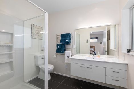 Photo of property in 36e Erlestoke Crescent, Churton Park, Wellington, 6037