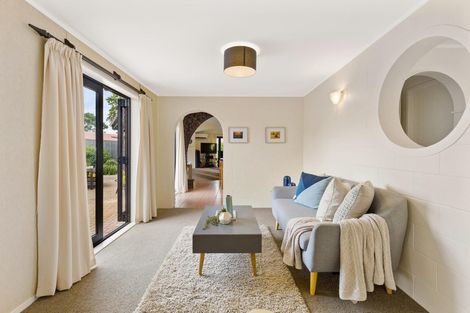 Photo of property in 22 Matuhi Rise, Henderson, Auckland, 0612