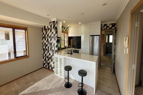 Photo of property in 85c Eliot Street, New Plymouth, 4310