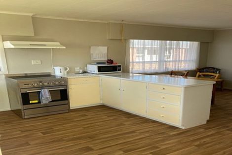 Photo of property in 70 Winchester Street, Levin, 5510