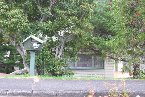 Photo of property in 16a Harrybrook Road, Green Bay, Auckland, 0604