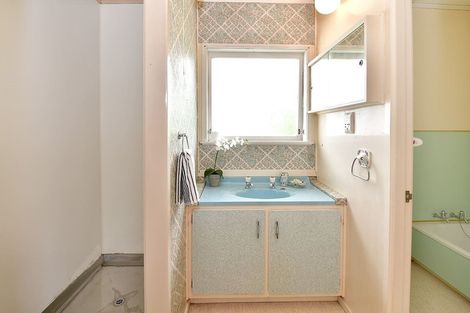 Photo of property in 64 Stanmore Bay Road, Stanmore Bay, Whangaparaoa, 0932