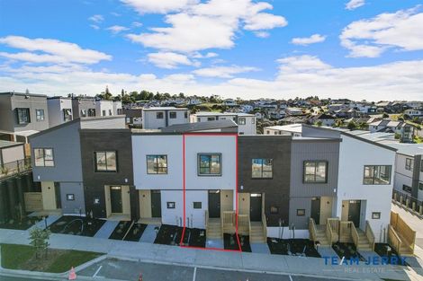 Photo of property in 26 Kuaha Road, Massey, Auckland, 0614