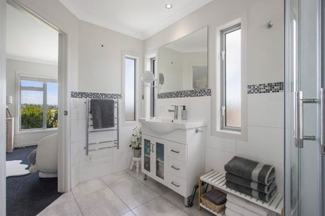 Photo of property in 12 Haden Place, Omokoroa, 3114