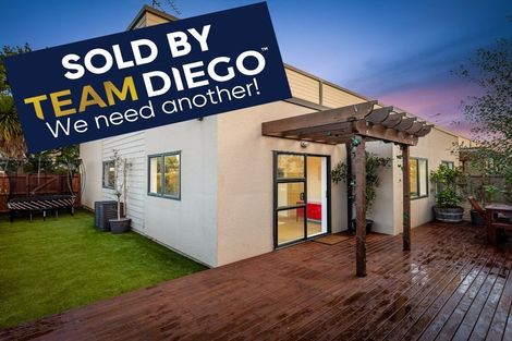 Photo of property in 11 Gunner Drive, Te Atatu Peninsula, Auckland, 0610