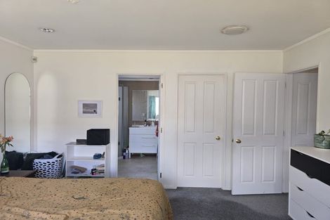 Photo of property in 15 Picasso Drive, West Harbour, Auckland, 0618