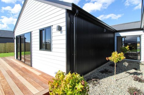 Photo of property in 4 Kea Court, Carterton, 5713