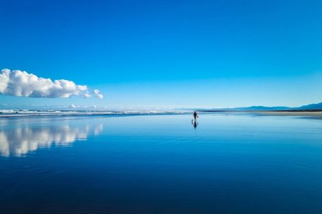 Photo of property in 5 Marine Parade, Carters Beach, Westport, 7825