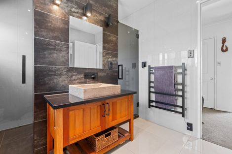 Photo of property in 2 Lees Pakaraka Road, Te Ore Ore, Masterton, 5886