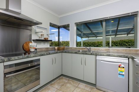 Photo of property in 12 Percy Kinsman Crescent, Riverstone Terraces, Upper Hutt, 5018